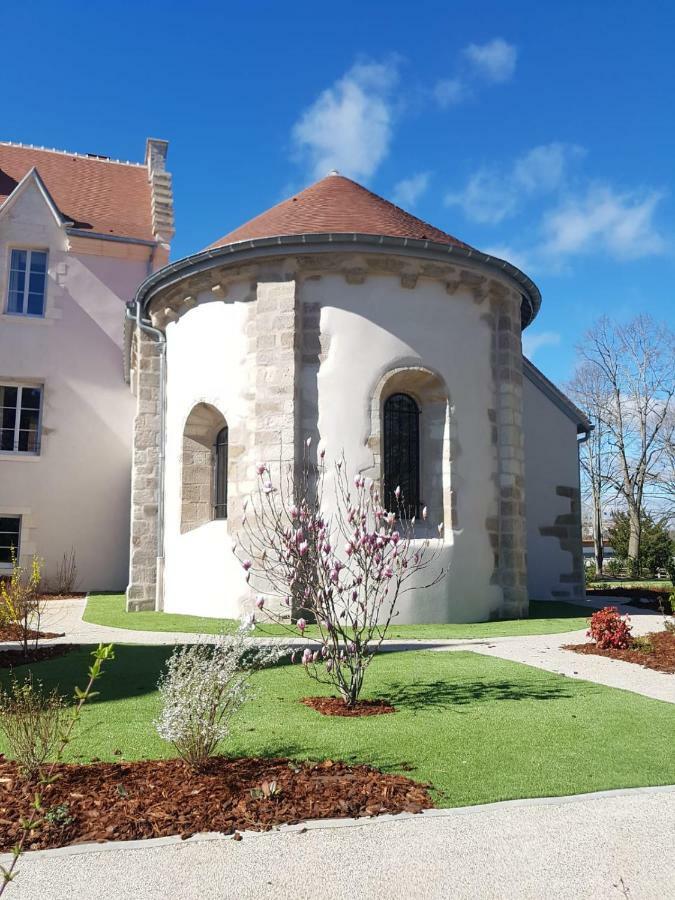 Chateau Saint-Jean, Relais & Chateaux Montlucon Exterior photo